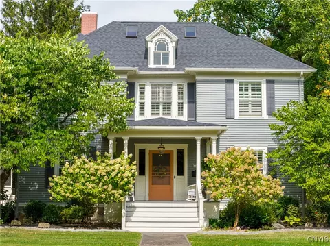 49 Academy St, Skaneateles, NY 13152