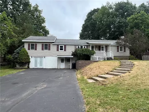 19 Beech Dr, Scriba, NY 13126