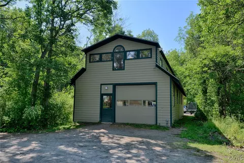1057 Bayshore Rd, Orleans, NY 13692