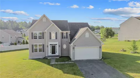 5847 Quarter Moon Dr, Onondaga, NY 13078