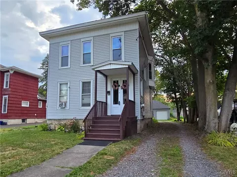 9 Cayuga St, Auburn, NY 13021