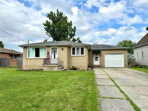 29 Center Ave, Cheektowaga, NY 14227