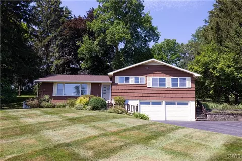 2117 W Lake Rd, Skaneateles, NY 13152