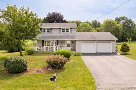 4952 Crestwood Ln, Onondaga, NY 13215