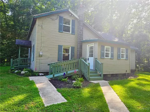 147 North St, Cleveland, NY 13042