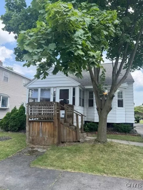 308 Wayland Rd, Salina, NY 13208