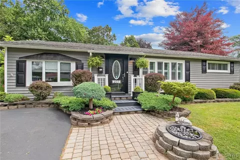 207 Baxton St, Syracuse, NY 13212