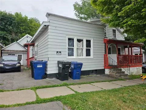 218-20 Turtle St, Syracuse, NY 13208