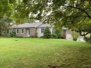884 Kibby Rd, Lysander, NY 13027