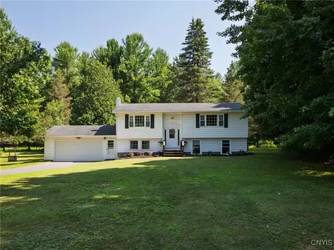 14496 Military Rd, Hounsfield, NY 13685