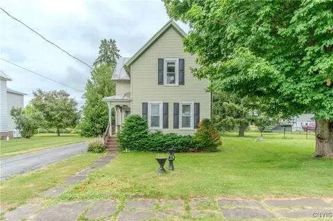 604 Academy St, Hammond, NY 13646