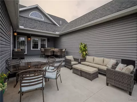 Exterior - 2480 Middle Rd, Oneida, NY 13421 photo 5 of 7