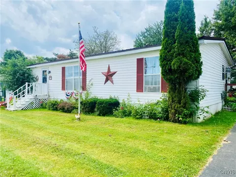 5600-80 Shute Rd, Lafayette, NY 13084