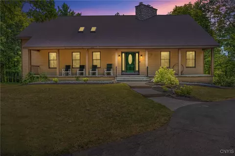 4019 Sentinel Heights Rd, Onondaga, NY 13078