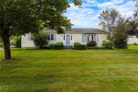 42 Park Ter, Sherrill, NY 13461