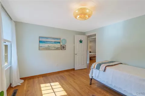 Bedroom - 7 Beach Rd, Marcellus, NY 13108 photo 5 of 7