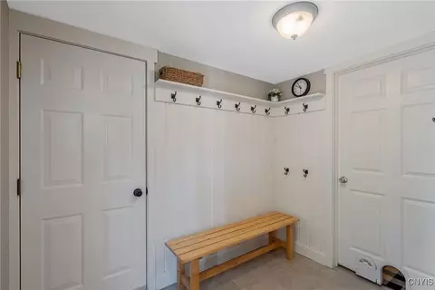 Entry Way - 7 Beach Rd, Marcellus, NY 13108 photo 1 of 2