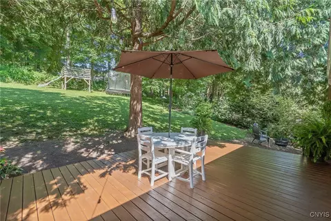 Exterior - 7 Beach Rd, Marcellus, NY 13108 photo 5 of 10