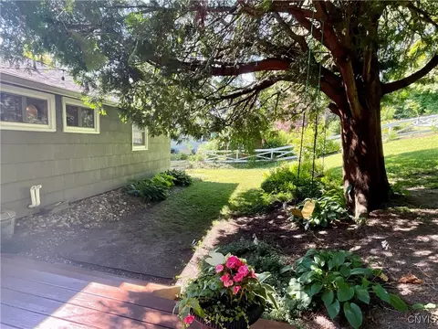 Exterior - 7 Beach Rd, Marcellus, NY 13108 photo 9 of 10