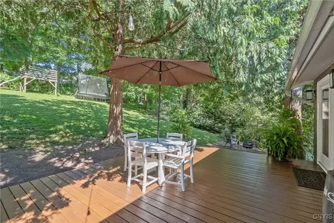 Exterior - 7 Beach Rd, Marcellus, NY 13108 photo 4 of 10