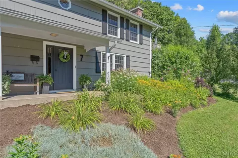 Exterior - 7 Beach Rd, Marcellus, NY 13108 photo 2 of 10