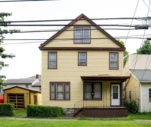822 E Warren St W, Utica, NY 13502