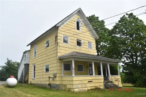 106 Reeves St, Watertown, NY 13601