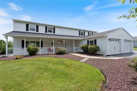 148 Kingdom Rd, Volney, NY 13126