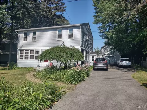 6904 Larkin St, Salina, NY 13088