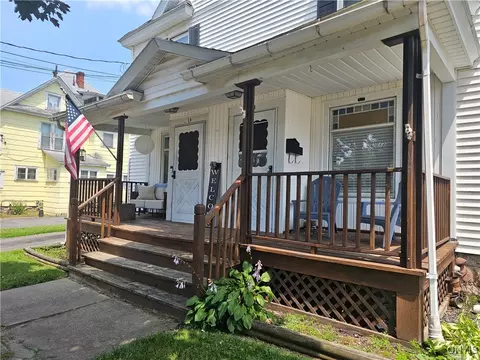 16 Mattie St, Auburn, NY 13021