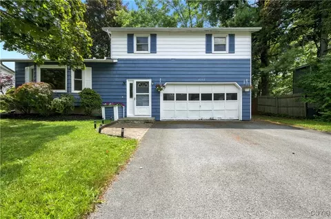 4252 Vega Crse, Liverpool, NY 13090