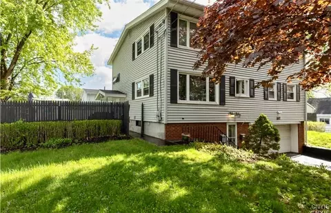 207 Avon Ave, Salina, NY 13088