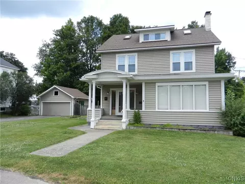 27 Spofford Sq, Manheim, NY 13329