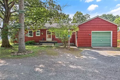 1231 Tulip St, Salina, NY 13090
