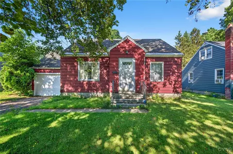 117 Edden Ln, North Syracuse, NY 13212