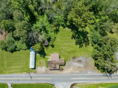 8460 Old River Rd, Marcy, NY 13403 photo 3