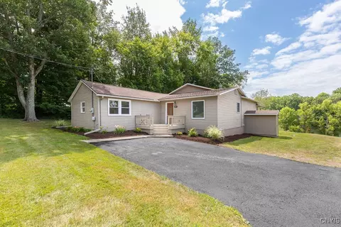 261 Oswego River Rd, Schroeppel, NY 13135
