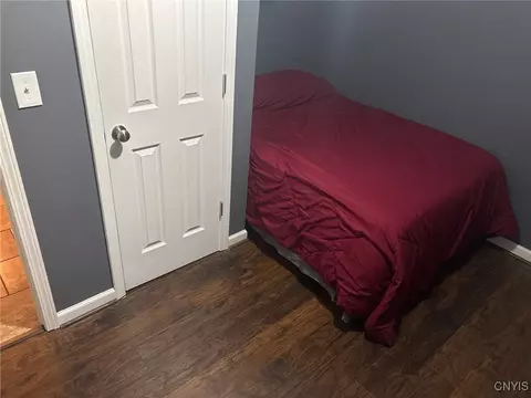 Bedroom - 5627 Bear Rd, Syracuse, NY 13212 photo 3 of 5