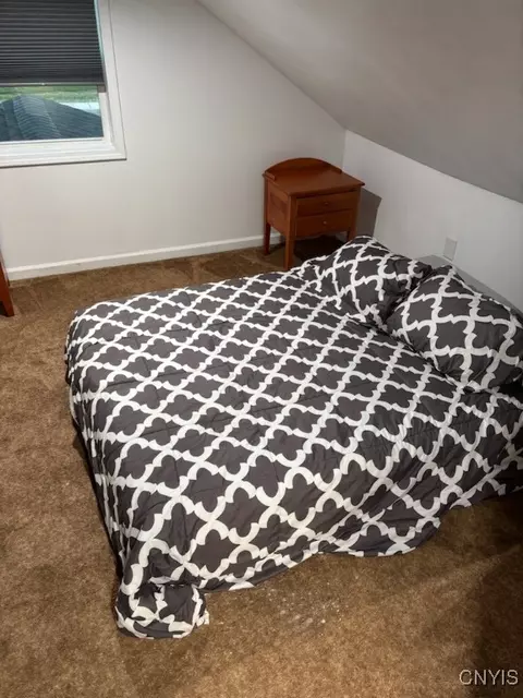 Bedroom - 5627 Bear Rd, Syracuse, NY 13212 photo 5 of 5