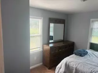 Bedroom - 5627 Bear Rd, Syracuse, NY 13212 photo 2 of 5