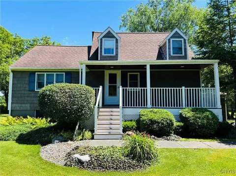 1513 Coon Hill Rd, Skaneateles, NY 13152