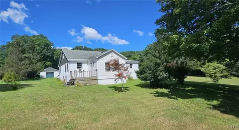 2 Johnny Cake Rd, Granby, NY 13069