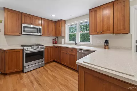 Kitchen - 304 Halton Rd, Syracuse, NY 13224 photo 1 of 5