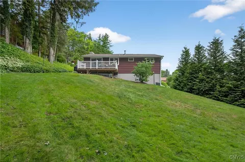 Exterior - 304 Halton Rd, Syracuse, NY 13224 photo 6 of 13