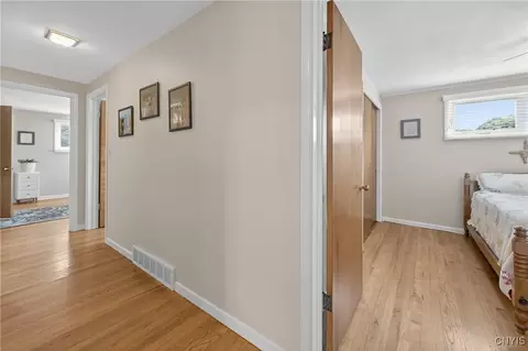 Entry Way - 304 Halton Rd, Syracuse, NY 13224 photo 2 of 3
