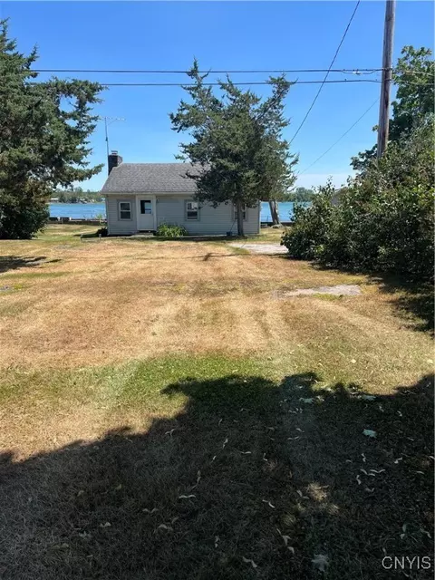 10390 Lasher Rd, Henderson, NY 13650