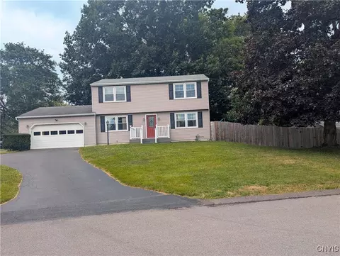 8242 Eden Ln, Lysander, NY 13027