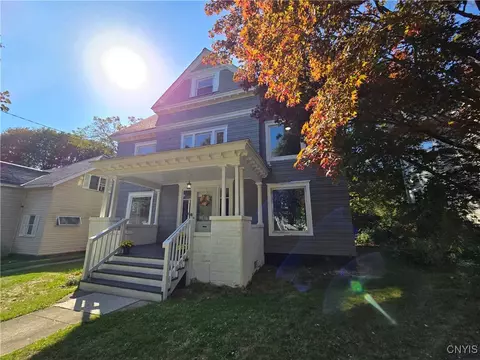 15 Liberty St, Auburn, NY 13021