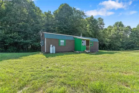 23 Chilton Rd, Williamstown, NY 13493