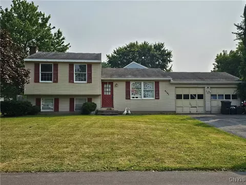 4037 Winterpark Dr, Liverpool, NY 13090